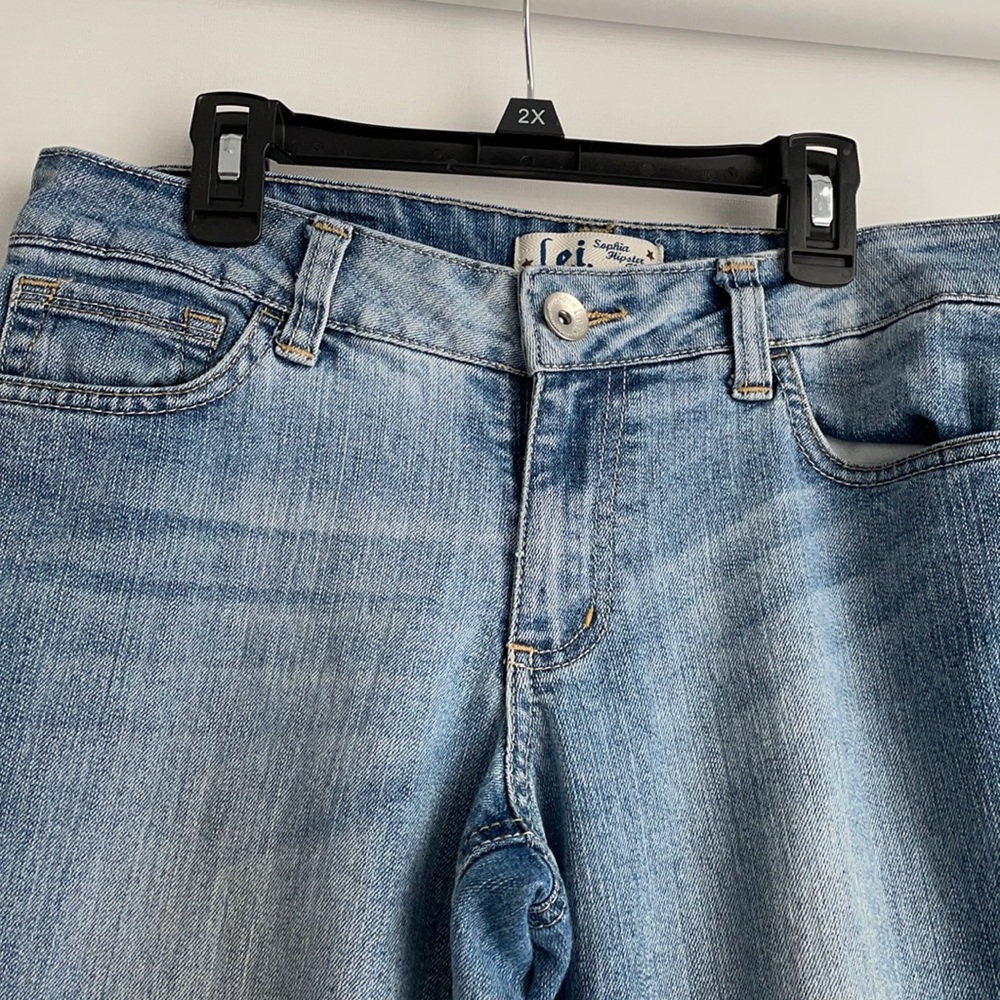 lei Jeans size 5 juniors. T-4